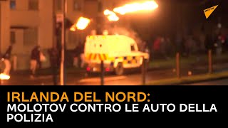 Belfast: molotov contro le auto della polizia