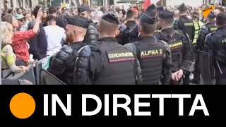 Parigi: continuano le proteste contro il Green Pass