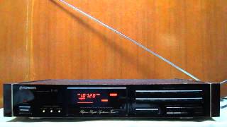 lungyim~Pioneer F-91 AM/FM Digital Synthesizer Tuner (Test)