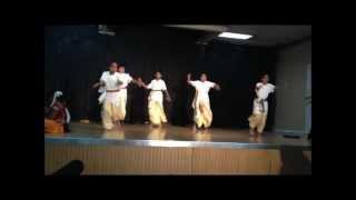 Thai pongal dance