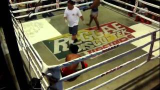 brutal pelea de Muay Thai