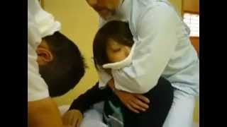 Японский мастер вправляет позвонки! Japan chiropractor