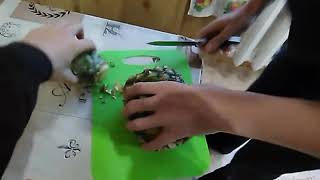 Как чистить ананас