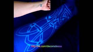autotuning Glasses neon wall decor Caparol luminous paint 2013