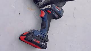잠자고 있는 18V GSB18V