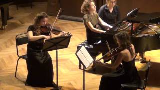Johannes Brahms trio Es dur Elizaveta Leonova, Elizabeth Garbuzova, Nadezhda Gerasimova