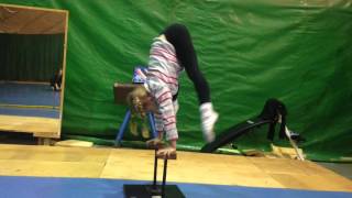 Спичаг, правильная техника. Катя и Фрося. Press handstand