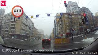 Быдло на марше: в Киеве на Саксаганского уроженец Панивцов, Винницкая область, ездит тупо на красный