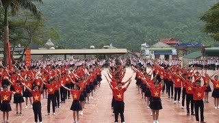 Đồng diễn dân vũ Việt Nam Ơi - Trường THCS CLC Mai Sơn, Sơn La năm học 2016 -2017