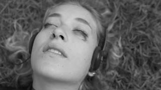 DirtyFake - The Mrs of Needles (Anteprima Shiver)