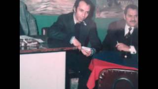 Κώστας Γιακες σόλο κιθάρα.