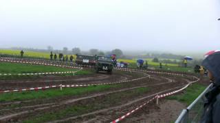 8. Traktorpulling 2012 in Reinholterode - UAZ 452 gegen IFA P3