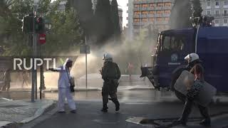Greece: Water cannon, tear gas deployed against protesters challenging vaccine mandate in Athens