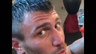 LOMACHENKO Jr. #HeavyBag ? Анатолий ЛОМАЧЕНКО-мл. Работа на мешке. Начало.