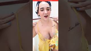 Susu montok Tante bikin crot