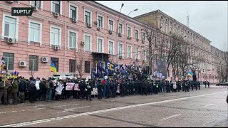 LIVE outside Kiev court as Poroshenko is expected to arrive for hearing on treason charges