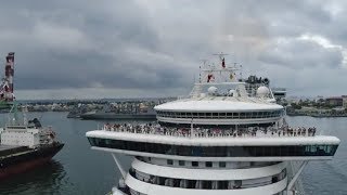 Тюрьма вместо отдыха. Пассажиры «Diamond Princess» сидят взаперти без еды