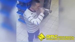 Житель Владивостока нашел интересный способ не платить за водку