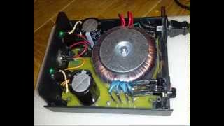 Modularní laboratorní zdroj - podstolní jednotka