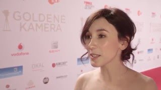 Red Carpet Interview mit Sibel Kekilli | GOLDENE KAMERA 2016