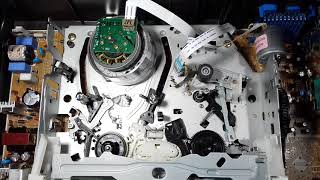 A look inside the Sony SLV-SE220 VHS Video Recorder.