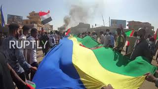Sudan: Thousands protest against PM Hamdok military deal