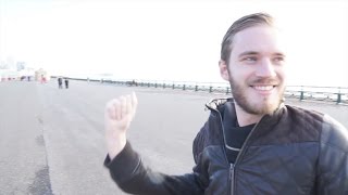 |PewDiePie|ТОП 7 ВЕЩЕЙ КОТОРЫЕ МОЖНО СДЕЛАТЬ КУЛАКОМ -- TOP 7 THINGS YOU CAN FIST [русские субтитры]