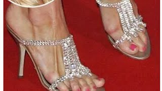 30 Celebrities Who Have Weird Looking Feet ??????