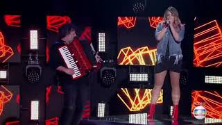 Isa Guerra canta - É Com Ela Que Eu Estou - The Voice Brasil ( FINALISTA!!! )