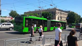 Троллейбус едет без электричества