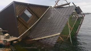 Баня-пристань ушла под воду в Волгограде