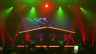 Jay Eskar & Uplink - ID played by Alan Walker