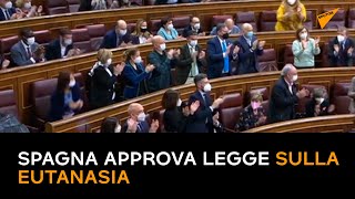 Spagna approva legge sulla eutanasia