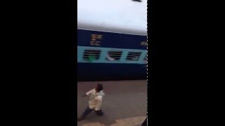 Train no 13243 patna bahua intersity rush.