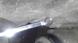 Ford Focus 2 TDCi 1.8 снятие генератора
