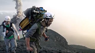Life on fire - Volcanologists, protecting people from the fire of the earth