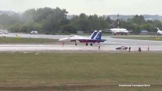 СУ-30 №597 ЛИИ против Ferrari 458 Italia Шоу Форсаж-2014