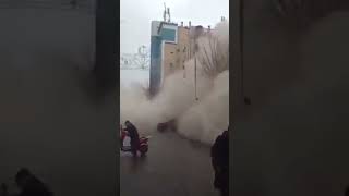 Жуткие кадры из Турции: В стране произошло мощное землетрясение