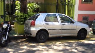 DENUNCIA - Funcionária de estabelecimento diz que o proprietário é dono de vaga em rua publica