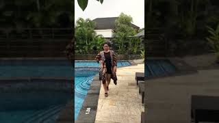 Long Toenails playing in the swimming pool