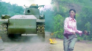 日軍派坦克護送教授！卻不料被國軍女兵用一捆手雷給炸毀！