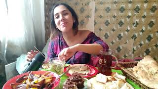 МУКБАНГ ? САЦИВИ, ЖАРЕНАЯ КАРТОШКА И ТОРТ ПОЛЬ-РОБСОН