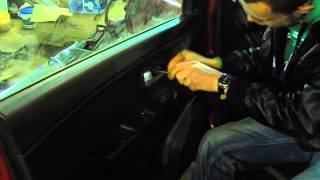Как снять обшивку с двери автомобиля Kia Rio (Киа Рио)