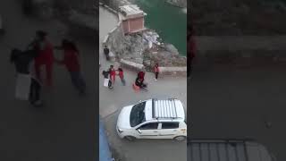Girls Fight at Rampur | Girls are fighting on mid road | Himachal Pradesh