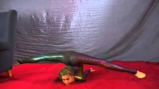 I want to marry this flexible skinny contortionist Lena