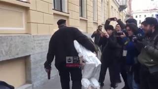 Доцент СПбГУ Олег Соколов на следственном эксперименте