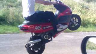 172ccm Runner Wheelie