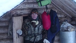 Кедровая избушка в тайге/На охотничьих лыжах/Балок/Жизнь в избушке