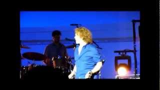 Mick Hucknall - I'd Rather Go Blind (live in Vienna)