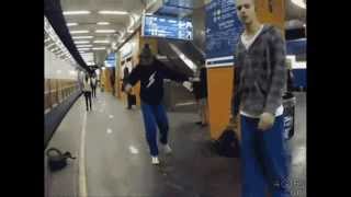 dans le metro c'est mdr 2